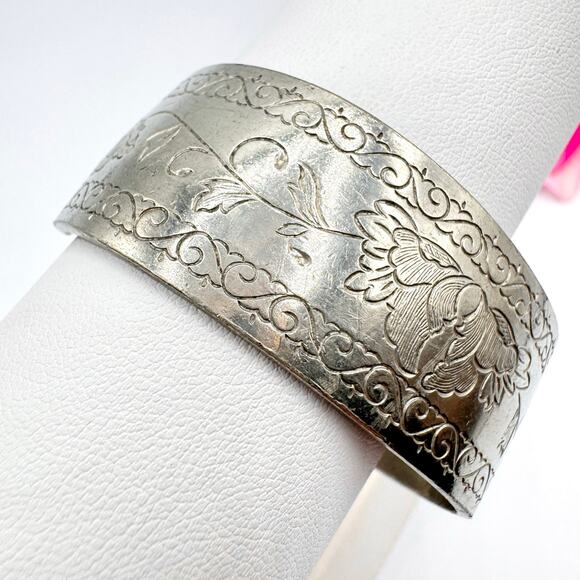 Kirk Stieff Pewter Cuff Bracelet Etched Flowers Vines Scrolls Signed Cottagecore - Picture 3 of 16